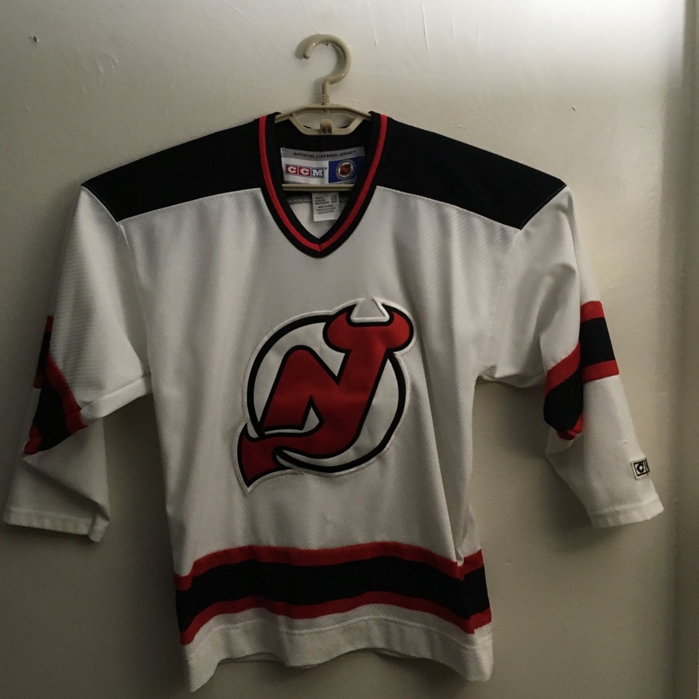 CCM Officially Licensed NHL New Jersey Devils Youth Team Jersey Sz Lg Away Games